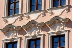 Fensterbekrönungen, Beutlersches Haus