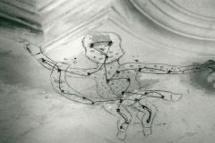 Doku Restaurierung 13(aufgerissen,Bewehrung aus verzinktem Draht, Nägeln und Schrauben)